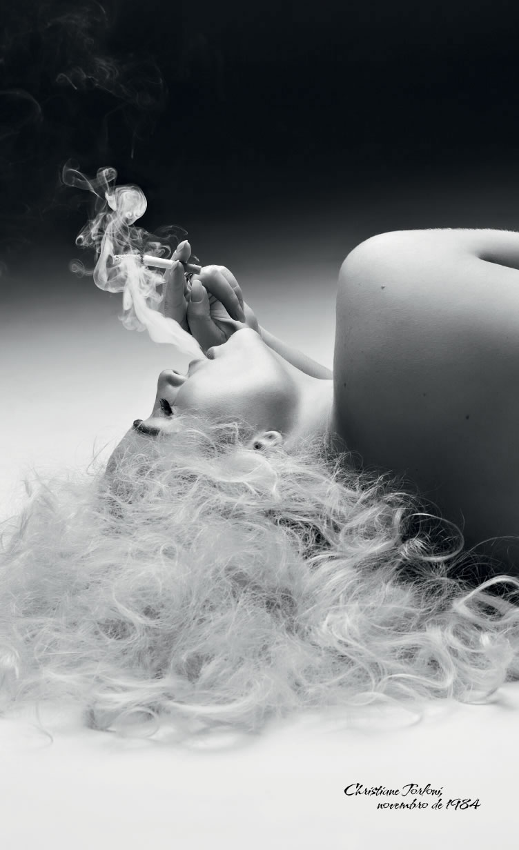 Revista Playboy  2013 12 Thaiz Schmitt1 12