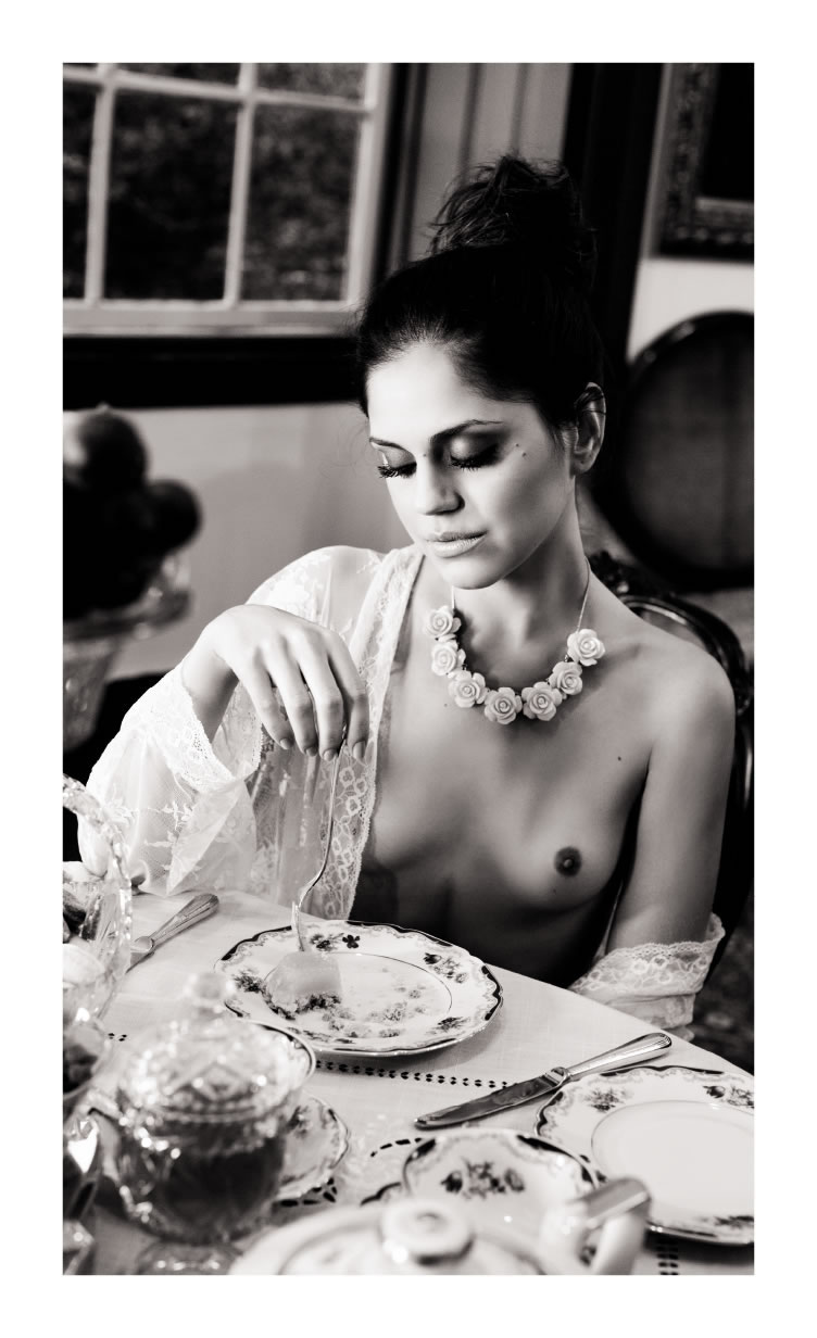 Revista Playboy  2014 08 Jessika Alvesasset P23