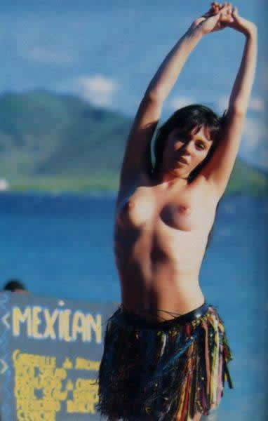 367 Revista Playboy  1994 12 Simony16