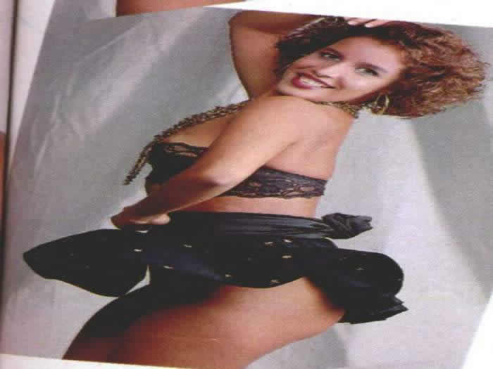 491 Revista Playboy  1990 07 Sarajane07