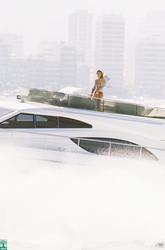 254 Revista Playboy  2006 08 Flavia Alessandra17