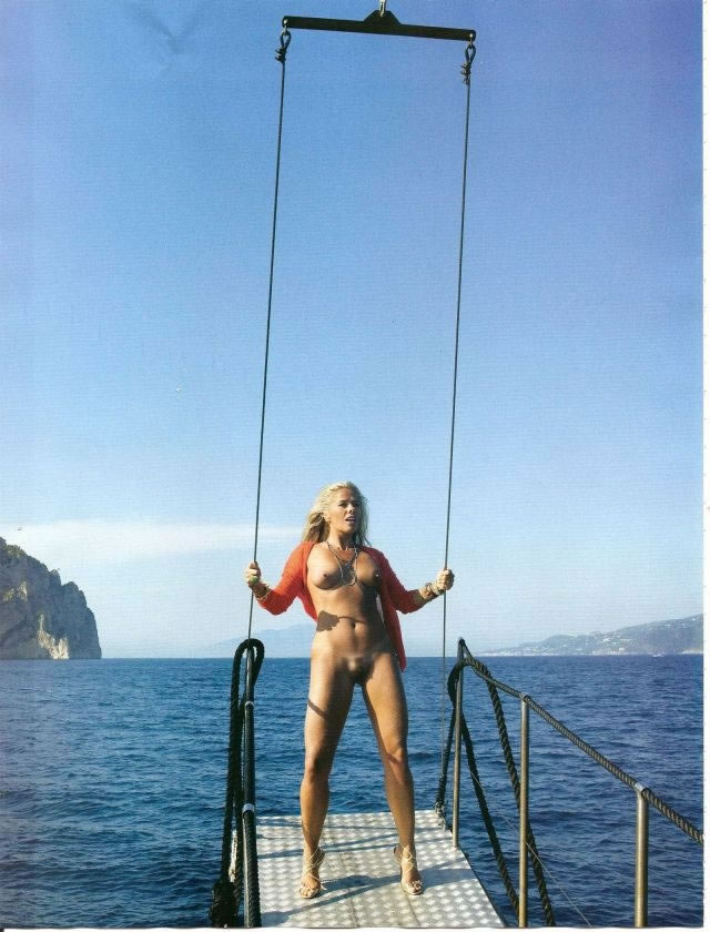 038 Revista Playboy  2011 08 Adriane Galisteu BJ SHARE 24