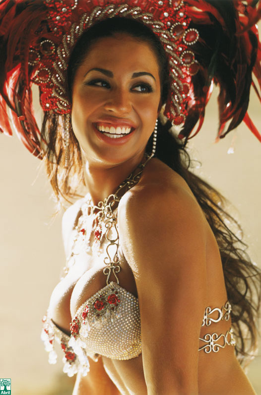 067 Revista Playboy  2007 02 Gracyanne05