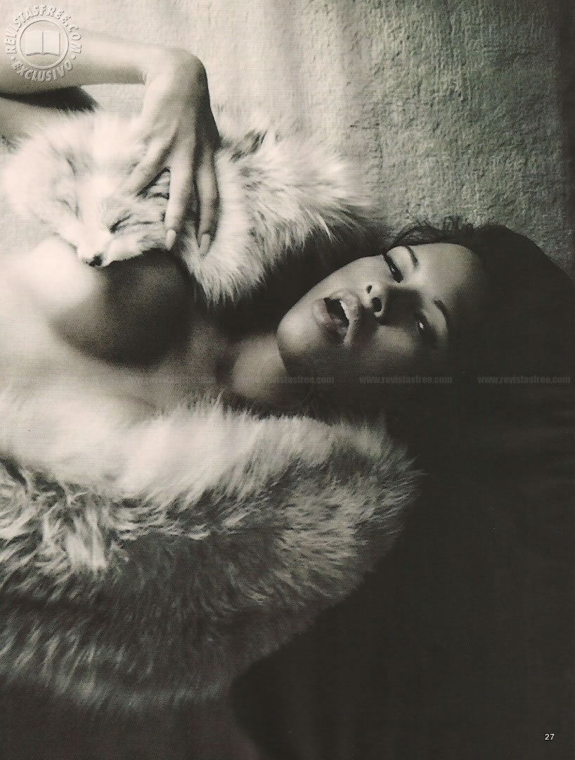 091 Revista Playboy  2011 04 Especial Ariadna BBB 11024