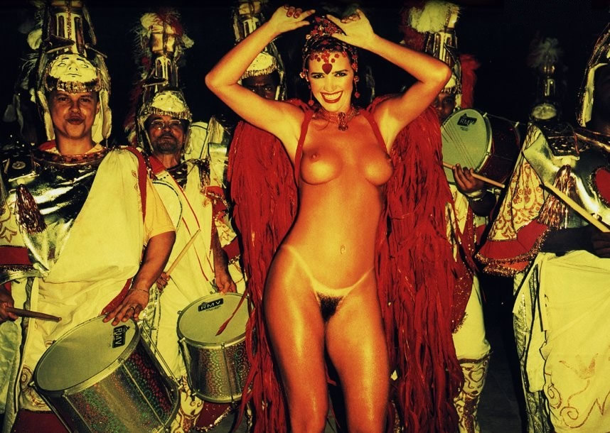 Revista Playboy  2001 05 Luma de Oliveira 04