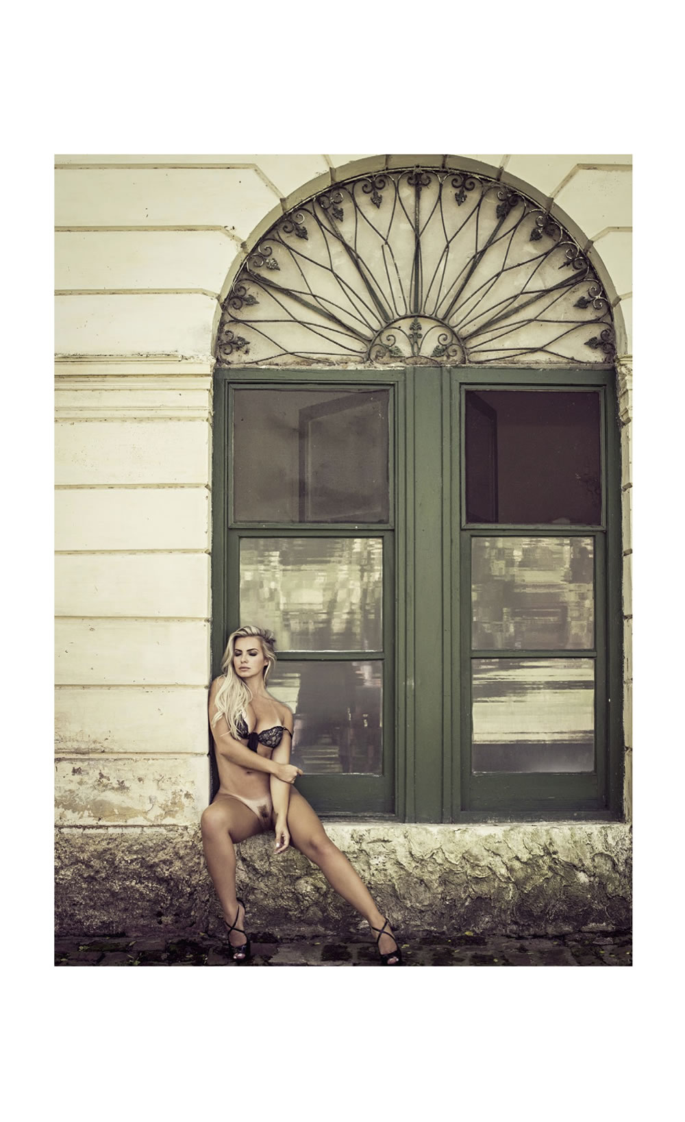 566 Revista Playboy  2015 04 Veridiana Freitas1 8