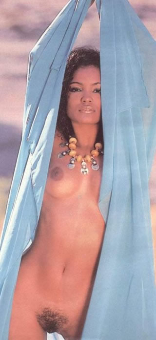 Revista Playboy  1996 11 Isabel Fillardis 016