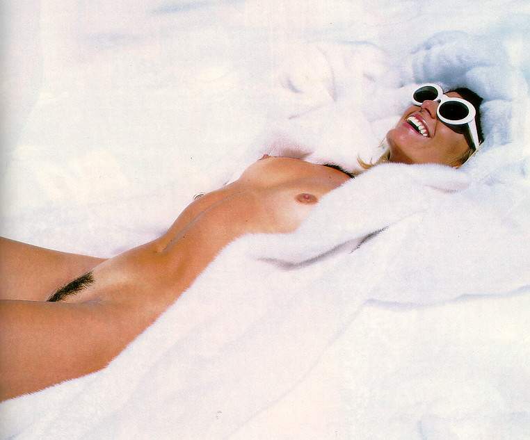 817 Revista Playboy  1996 05 Paula Burlamaqui009