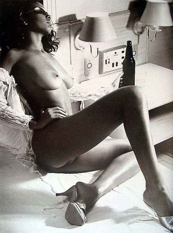 929 Revista Playboy  2002 10 Janaina SantosJanaina Santos 06