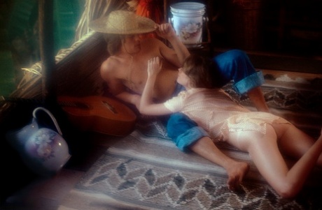 Velhas fotos de playboy da maravilhosa Melanie Griffith, de busto naturais