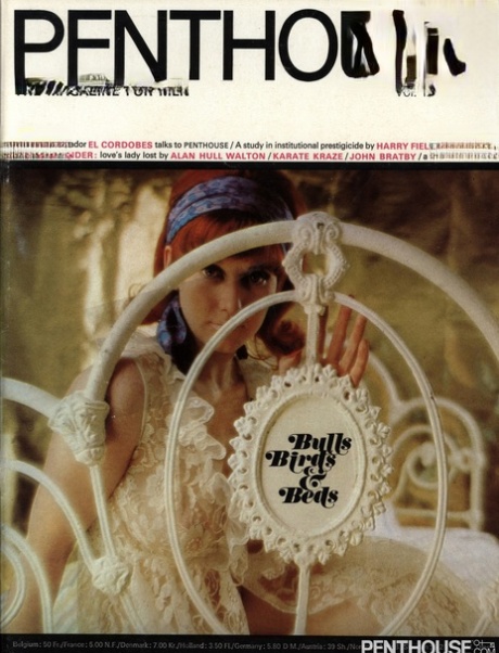 Modelos vintage quentes posam de forma provocante nas capas da revista Penthouse